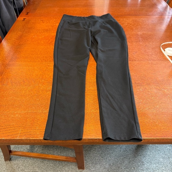 Kendall & Kylie  size Medium Black Leggings with Tapered Fit - Picture 3 of 7